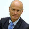 Portrait de Stéphane FOURNEAUX, PhD-EMBA, Responsable du programme Mastère Spécialisé (MS)/MSc Analyse Financière Internationale à NEOMA